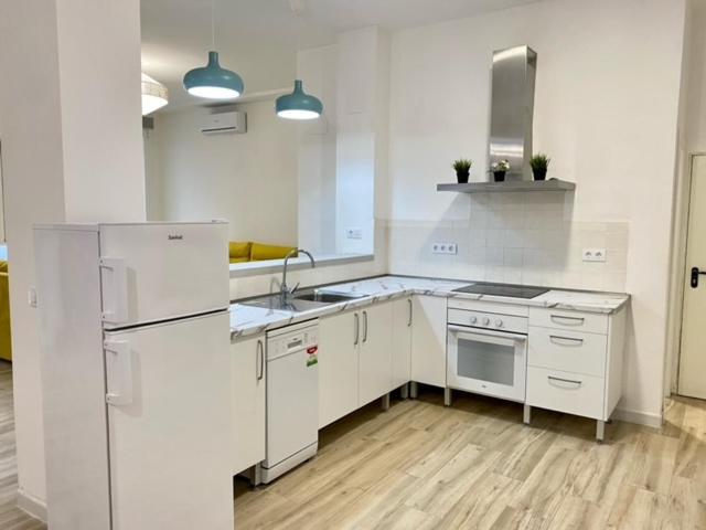 Flamenca Triana - Apartamento Wifi Con 2 Dormitorios 2 Sofas Camas 2 Banos إشبيلية المظهر الخارجي الصورة