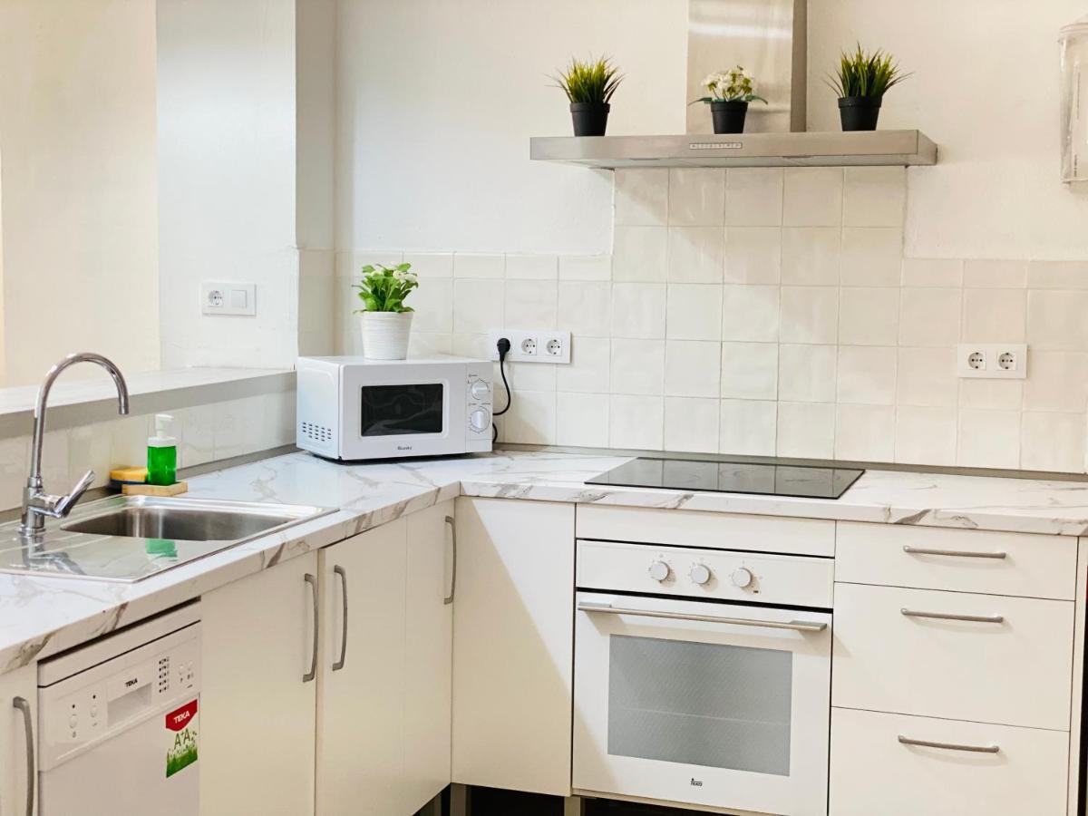 Flamenca Triana - Apartamento Wifi Con 2 Dormitorios 2 Sofas Camas 2 Banos إشبيلية المظهر الخارجي الصورة