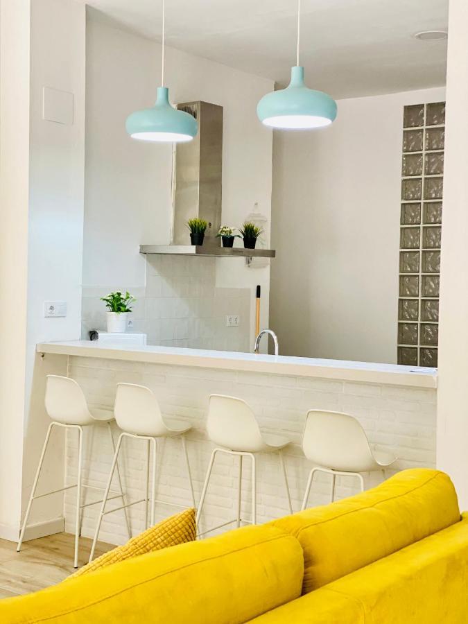 Flamenca Triana - Apartamento Wifi Con 2 Dormitorios 2 Sofas Camas 2 Banos إشبيلية المظهر الخارجي الصورة