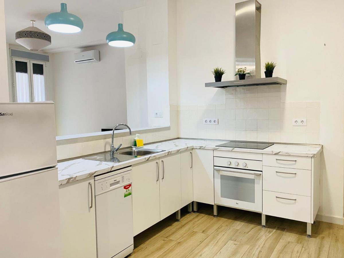 Flamenca Triana - Apartamento Wifi Con 2 Dormitorios 2 Sofas Camas 2 Banos إشبيلية المظهر الخارجي الصورة